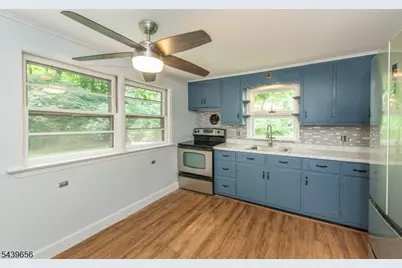 23 Lakeside Ave, Hardyston Township, NJ 07460 - Photo 11