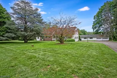 19 Yardley Rd, Mendham Township, NJ 07945 - Photo 3