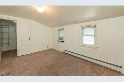 7 Hobart Pl, Clifton, NJ 07011 - Photo 9