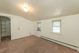 7 Hobart Pl, Clifton, NJ 07011 - Photo 9