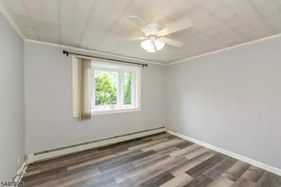 7 Hobart Pl, Clifton, NJ 07011 - Photo 7