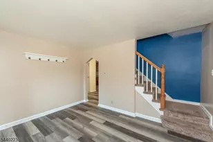 7 Hobart Pl, Clifton, NJ 07011 - Photo 3