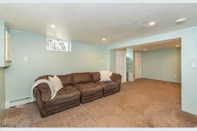 7 Hobart Pl, Clifton, NJ 07011 - Photo 11