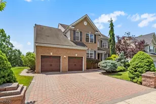 5 Woodfield Ct, Franklin Township, NJ 08540 - Photo 1