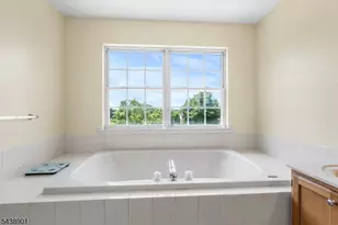 5 Woodfield Ct, Franklin Township, NJ 08540 - Photo 27