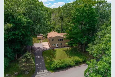 115 Leland Trl, Hopatcong, NJ 07843 - Photo 11