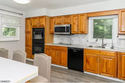 115 Leland Trl, Hopatcong, NJ 07843 - Photo 3