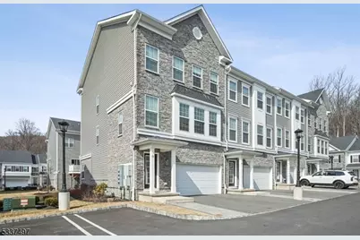 10 Cecala Rd, Morris Plains, NJ 07950 - Photo 23