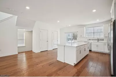 10 Cecala Rd, Morris Plains, NJ 07950 - Photo 5