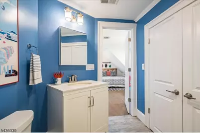 51 Gray St, Montclair, NJ 07042 - Photo 33