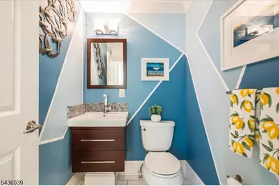51 Gray St, Montclair, NJ 07042 - Photo 17