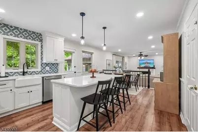 4 Holyoke Rd, Wayne, NJ 07470 - Photo 11