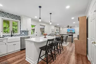 4 Holyoke Rd, Wayne, NJ 07470 - Photo 11