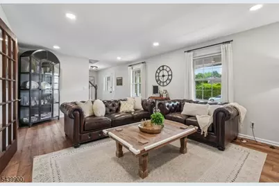 4 Holyoke Rd, Wayne, NJ 07470 - Photo 5