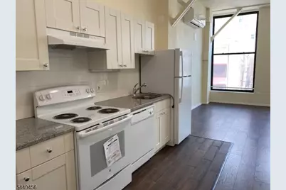 192 Market St #5A, Newark, NJ 07102 - Photo 9