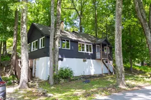 19 Lonaconing Rd, Vernon, NJ 07422 - Photo 1