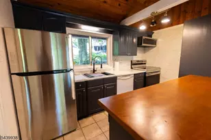 19 Lonaconing Rd, Vernon, NJ 07422 - Photo 7