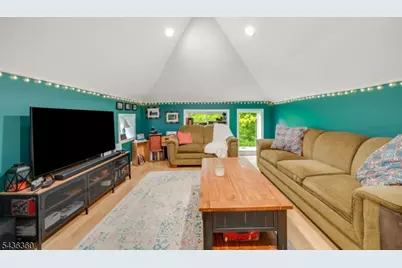 22 Paddock Ave, Vernon Twp., NJ 07422 - Photo 13