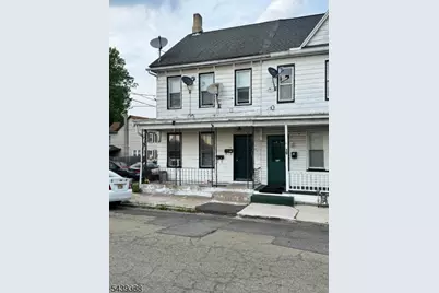 17 Railroad Ave, Phillipsburg, NJ 08865 - Photo 1