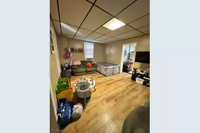 17 Railroad Ave, Phillipsburg, NJ 08865 - Photo 31