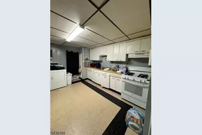 17 Railroad Ave, Phillipsburg, NJ 08865 - Photo 35