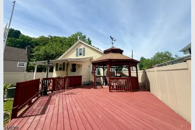 33 Poplar St, Bloomingdale, NJ 07403 - Photo 11