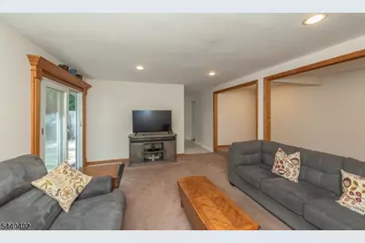 44 Molinari Dr, Wanaque, NJ 07465 - Photo 13