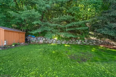 44 Molinari Dr, Wanaque, NJ 07465 - Photo 23