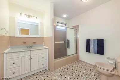 44 Molinari Dr, Wanaque, NJ 07465 - Photo 21