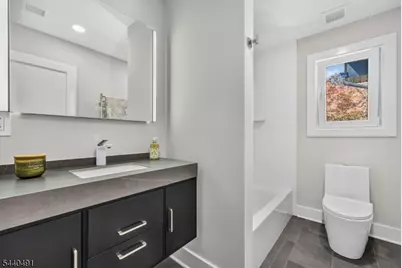 94 Parsippany Rd #1, Hanover Township, NJ 07981 - Photo 31