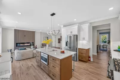 94 Parsippany Rd #1, Hanover Township, NJ 07981 - Photo 5