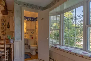 110 Vail St, Hackettstown, NJ 07840 - Photo 9