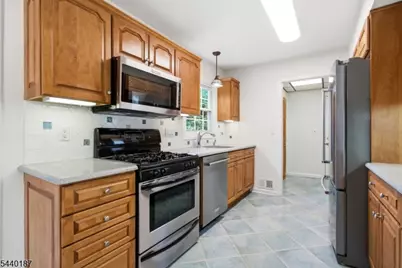 64 Fleetwood Dr, Rockaway Township, NJ 07866 - Photo 9