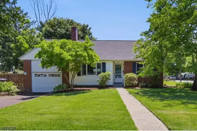 626 5th St, Belvidere, NJ 07823 - Photo 1
