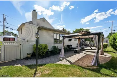 42 Daka Ct, Bloomfield, NJ 07003 - Photo 39