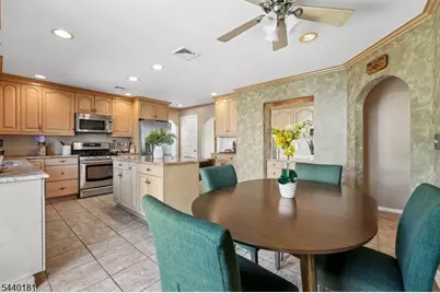 42 Daka Ct, Bloomfield, NJ 07003 - Photo 11