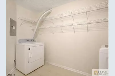 31 Edinburgh Ct, Edison, NJ 08820 - Photo 11
