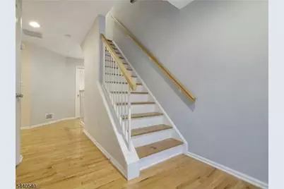 31 Edinburgh Ct, Edison, NJ 08820 - Photo 23