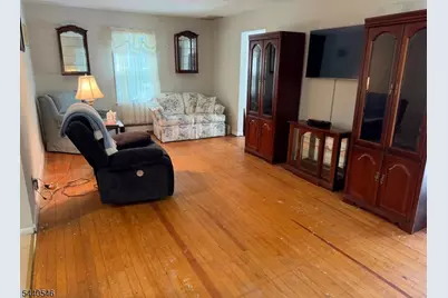 31 Iroquois Trl, Denville, NJ 07834 - Photo 7