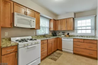 42 Walnut St, Montclair, NJ 07042 - Photo 5