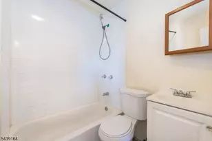 527 13th Ave, Newark, NJ 07103 - Photo 15
