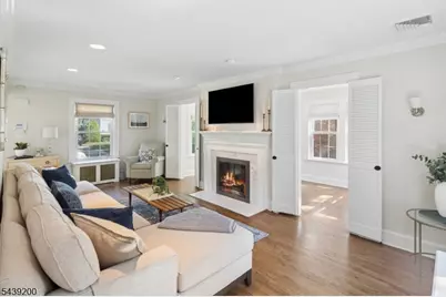 35 N Summit Ave, Chatham, NJ 07928 - Photo 7