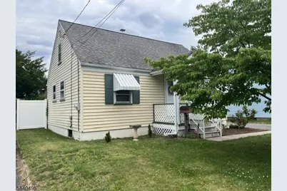 412 2nd St, Middlesex, NJ 08846 - Photo 3