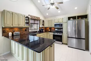 111 Shadowlawn Way, Cranford Township, NJ 07016 - Photo 15