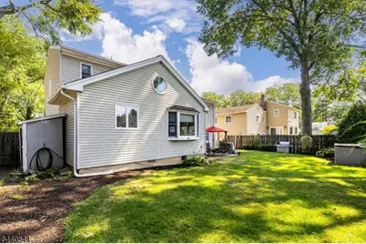 111 Shadowlawn Way, Cranford Township, NJ 07016 - Photo 5