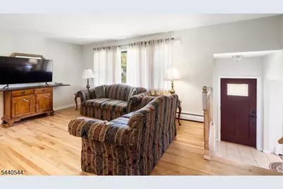 111 Shadowlawn Way, Cranford Township, NJ 07016 - Photo 9