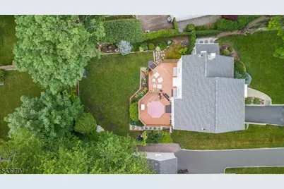 31 Briant Pkwy, Summit, NJ 07901 - Photo 35