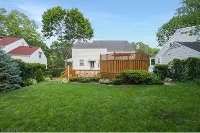 31 Briant Pkwy, Summit, NJ 07901 - Photo 29
