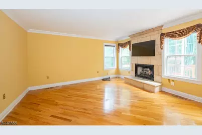43 Morning Watch Rd, Wayne, NJ 07470 - Photo 17