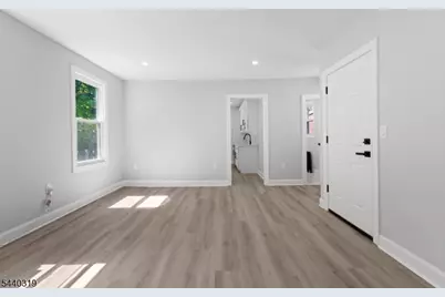 534 Morris St, Orange, NJ 07050 - Photo 29